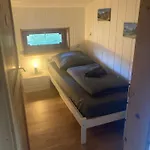 Grosse Schoene Mansardenwohnung Mit 2 Balkonen Apartment