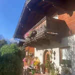 Apartment Grosse Schoene Mansardenwohnung Mit 2 Balkonen *