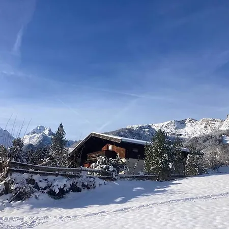 Appartement Grosse Schoene Mansardenwohnung Mit 2 Balkonen *