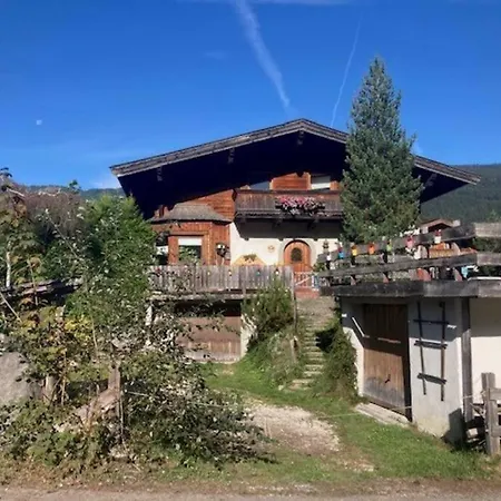 Apartament Grosse Schoene Mansardenwohnung Mit 2 Balkonen *
