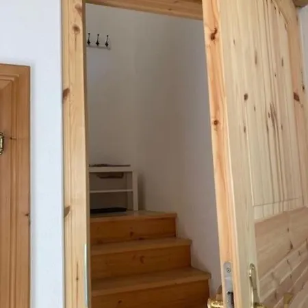 Grosse Schoene Mansardenwohnung Mit 2 Balkonen Appartamento Lofer