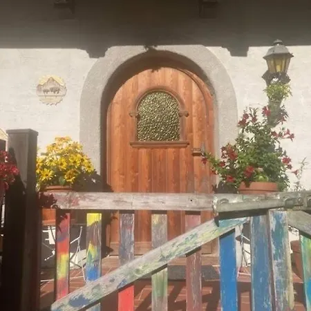 Grosse Schoene Mansardenwohnung Mit 2 Balkonen Lofer