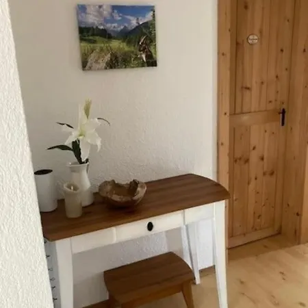 Apartament Grosse Schoene Mansardenwohnung Mit 2 Balkonen *