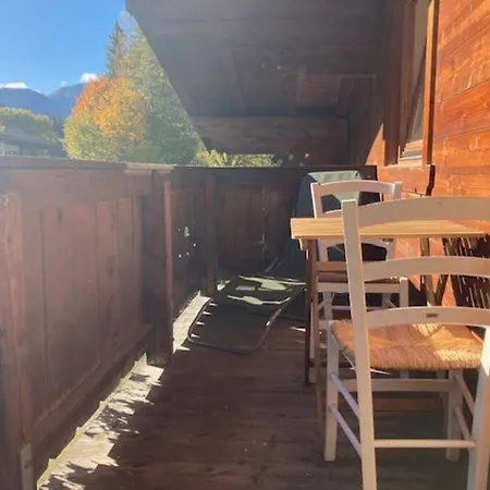 Apartman Grosse Schoene Mansardenwohnung Mit 2 Balkonen *