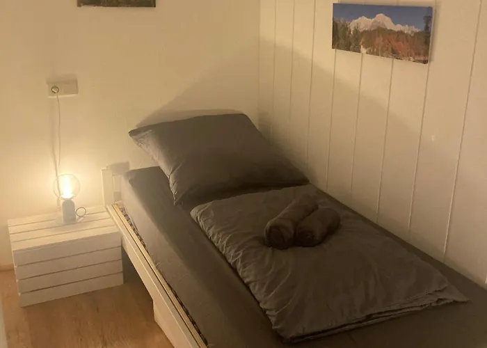 Grosse Schoene Mansardenwohnung Mit 2 Balkonen Lofer