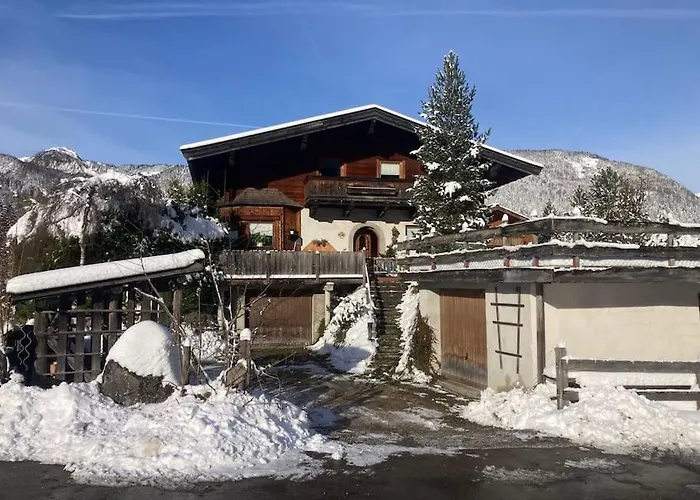 アパート Grosse Schoene Mansardenwohnung Mit 2 Balkonen ローファー